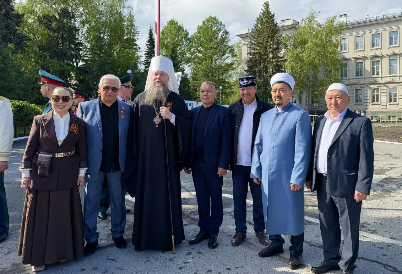 Муфтий с представителями традиционных конфессий и власти